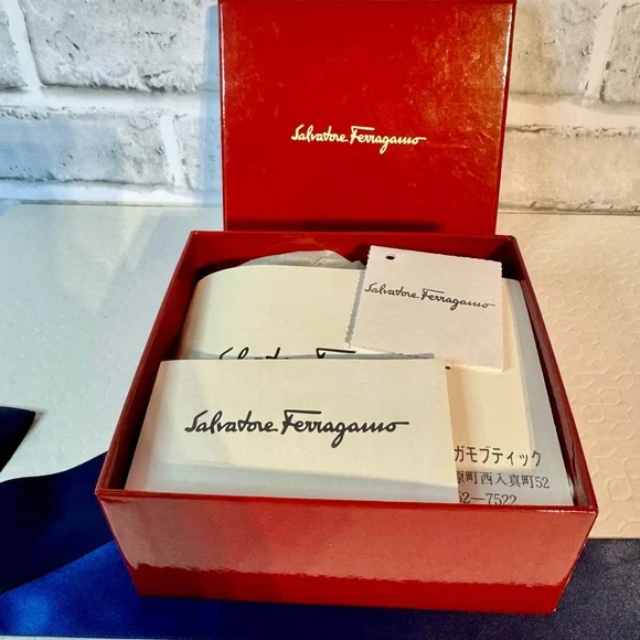 Salvatore Ferragamo Repitle Print wallet with box - Picture 4 of 13